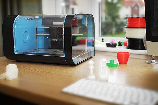 Čtenáři našeho webu mohou nyní získat 3D tiskárnu Robox se čtyřmi cívkami materiálu zdarma!