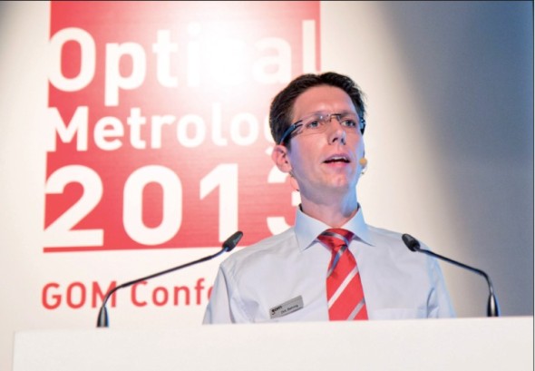 Dirk Behring, obchodní ředitel společnosti GOM, na konferenci Optical Metrology 2013 v německém Braunschweigu.