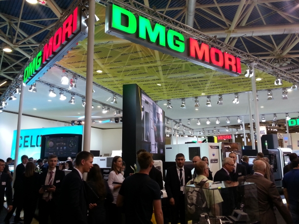 Již tradičně jednou z největších expozitur tvořily CNC obráběcí stroje společnosti DMG Mori.