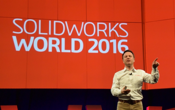 Generální ředitel SolidWorksu Gian Paolo Bassi zahájil konferenci SolidWorks World 2016 v Dallasu