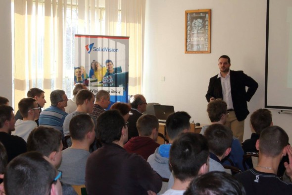 Marek Pagáč povzbudil studenty ke studiu technických oborů na středních i vysokých školách